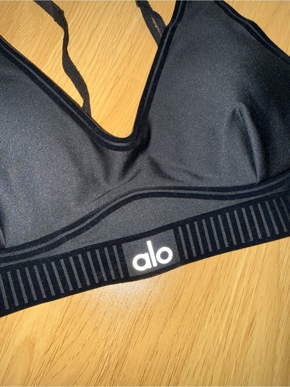 ALO Yoga Black Sports Bra with Supportive Strap Details